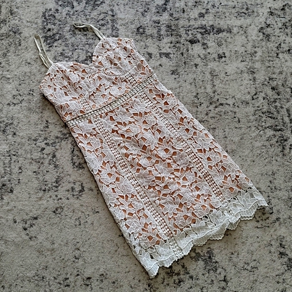 Lulu's "Giovanni" white lace layered sheath dress